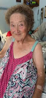 Went to my mother's today for dinner it was delicious and she's 88 years  old !❤️