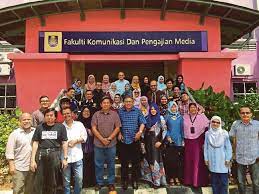 Sebagai cara untuk membujuk dan. Menggamit Kenangan Di Level 13