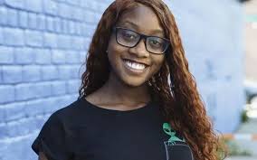 Mỹ: Nữ sinh vô gia cư trúng tuyển 12 trường đại học