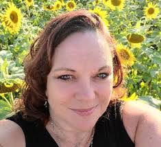 Libby Pearson's Instagram, Twitter & Facebook