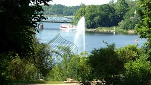 Andreas klaer hardt selbst besuchte den marstall 2006 das letzte mal. Babelsberger Park Fontaine Glienicker Bruecke Potsdam Foto Bild Park Sommer Wasser Bilder Auf Fotocommunity