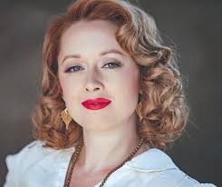 How I feel as my mom Annie Cushing jet-sets off to LA today to appear