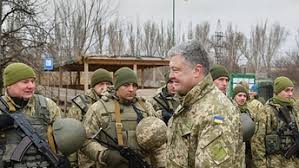 В социальных сетях появился новый мем, обыгрывающий сходство президента украины петра порошенко и персонажа голландской художницы маргрит ван брифорт, ставшего популярным. Mem Poroshenko