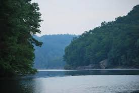 It is a beautiful lake, winding 14 miles along the elk river, with many coves along its 40 miles of shoreline. Sutton Lake Sutton Wv Picture Of Sutton Lake West Virginia Tripadvisor