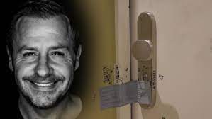 April wurde entertainer willi herren (†45) tot aufgefunden. Willi Herren 45 Einbrecher Dringen In Der Nacht Nach Seinem Tod In Kolner Wohnung Ein