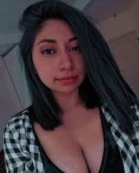 Becki Flores (@beckifloress) • Instagram photos and videos