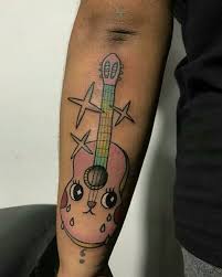 Ella porta desde calaveras, rosas, anclas, lapiz labial. Genesis Laiker Semevaaquemarelcorazon Monlaferte En Twitter Estoy Super Contenta Con Mis Tatuajes Monlaferte Ojala Los Veas U Te Gusten Es Un Pequeno Homenaje Y Demostracion De Todo Lo Que Te Amo