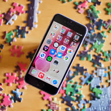 You can add your preferred clock face in the small or large widget sizes to the iphone's home screen. The Iphone Se Can T Expand Lock Screen Notifications With Haptic Touch The Verge