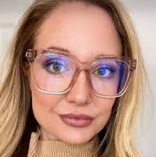 Miranda Terrell's Instagram, Twitter & Facebook