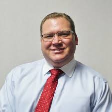 It's officially official. 🥳. Of over 92,000+ CFP® Professionals, only 23%  are women. I am proud to join them.