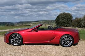 The lexus lc500 convertible feels special both inside and out. Lexus Lc500c Bewertung Der Cabrio Konig