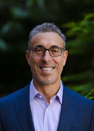 Robert Mirsky's Instagram, Twitter & Facebook