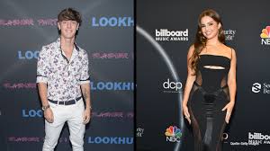 To make matters worse for bryce hall, he's currently in the middle of a handful of legal troubles. Fuhren Tiktok Stars Addison Rae Bryce Hall Eine Fake Beziehung