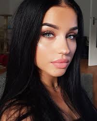 Yuliamiia On Instagram Life Has Knocked Me Down A Few Times It Showed Me Things I Neve Black Hair Green Eyes Dark Hair Blue Eyes Black Hair Green Eyes Girl