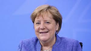 Dfl deutsche fußball liga gmbh, germany. Em 2021 Angela Merkel Trifft Die Deutsche Fussball Nationalmannschaft Im Video Chat Der Spiegel