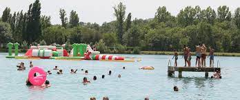 Carrefour express, tabac, médecins, casino, pharmacie, restaurants, centre thermal, parc pour enfants, base de loisir à 500 m de la maison avec. Castera Verduzan Premiere Base De Loisirs Du Gers Labellisee Pavillon Bleu Ladepeche Fr