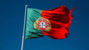 Não existe nada de tradicional no fundo azul e branco. Lista De Bandeiras De Portugal Wikipedia A Enciclopedia Livre