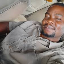 Minnie Baloyi dressed like 'Marry the Mother of Jesus,' Flanked By VP  Chiwenga's sisters.