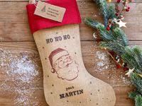 Chaussettes De Noel A Personnaliser Et En Toile De Jute A Qui S Chaussette Noel Cartes De Noel A Imprimer Etiquettes Noel A Imprimer