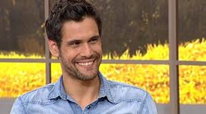 Κάντε like και ακολουθείστε μας: Dhmhtrhs Oyggarezos Bary Pen8os Gia Ton Paroysiasth Exase Ton Patera Toy Video Nea Selida