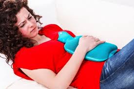 Seperti anak muda, kakekku dengan cepat mengusap pahaku dan kedua jempol sudah ditempelkan ke vaginaku, bulu halus yang menutup vaginaku disibak dengan jempolnya dan dimasukkan ke dalam lubang vaginaku agar lebih lebar, kemudian lidah kakekku mulai menyapu bibir vaginaku yang. 4 Kondisi Menstruasi Yang Berisiko Adanya Penyakit Halaman All Kompas Com
