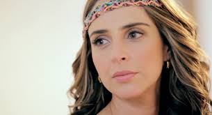 Irán castillo es una cantante y actriz mexicana, conocida por participar en las telenovelas de televisa en los años 90s y principios del 2000 como agujetas de color de rosa, soñadoras, preciosa, confidente de secundaria, entre otras. Que Fue De Iran Castillo Conoce Su Insolito Presente La Neta Noticias