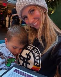 Lacey Beeson (@vacationdazebylace) · Instagram 照片和视频