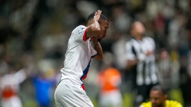 Atlético-MG cede empate ao Bahia e frustra torcida na volta do Brasileirão