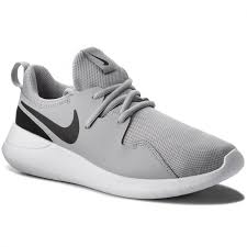 Adidas ah5233 begin every match or workout in comfort and style with our range of adidas men s get the latest styles like ultraboost and nmd. Izplacljivo Spostljiva Pocisti Tla Nike Tessen Gs Yourlifeincards Com
