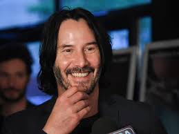 As well as the game, he talks about the value of escapism in 2020, why he enjoys projects that look to the future and how optimistic he is for 2021. Nach Zwei Jahrzehnten Keanu Reeves Prasentiert Neue Freundin Alexandra Grant Kolnische Rundschau
