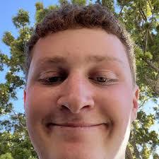 Luke Jansen's Instagram, Twitter & Facebook