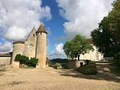 CHATEAU DE MONTREAL - Castles in Périgord in Issac - Guide du Périgord