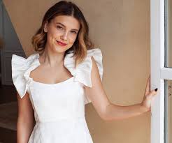 Beauty points sammeln & mit der douglas beauty card von exklusiven vorteilen profitieren. Millie Bobby Brown Bio Facts Family Life Of Spanish Actress