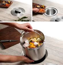 Out Of Sight Kitchen Compost Bin Super Cool Honey Do We Own A Saws All Poubelle Cuisine Rangement Cuisine Cuisines Deco
