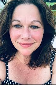 Doreen Ely's Instagram, Twitter & Facebook