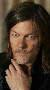 Darrol made the walking dead it wouldn't have been a success without him  great actor can't wait to catch up