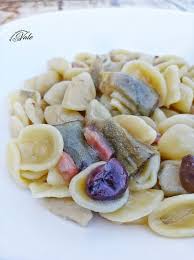 Il risotto ai carciofi con speck croccante è un primo piatto cremoso in cui la dolcezza dei carciofi contrasta piacevolmente con la sapidità dello speck. Orecchiette Con Carciofi E Speck Piatto Semplice E Gustoso