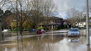 Flooding in the traralgon creek is expected to impact the following routes: Zgp9yd3iehr1em