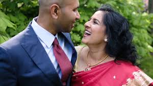 Something Clicked and a Long-Distance Romance Blossoms - The New York Times