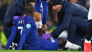 Latest on chelsea midfielder n'golo kanté including news, stats, videos, highlights and more on espn. N Golo Kante Chelsea Midfielder Set To Miss Key Games Because Of Injury Bbc Sport