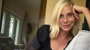 A rai radio 2 si è raccontato e ha svelato molto di sé. Stefania Orlando Sull Ex Andrea Roncato La Moglie Molto Gelosa Peccato