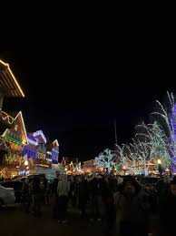 At christmastime, this charming town is downright enchanting. Ultimate Leavenworth Wa Christmas Guide Video Tammilee Tips