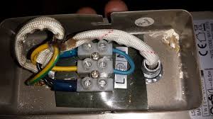 Eine neue lampe anschließen ist einfacher als man denkt. Deckenleuchte Anschliessen Kurzschluss