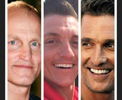 Does the guy in the middle look like Stephen Fry?