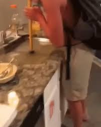 2 reviews of best plumbing & lighting the showroom and the sales consultants in lighting and bath are fabulous. Best Plumber Fotos Cosas Divertidas Dolor