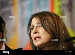 Helen curtis hi-res stock photography and images