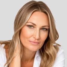 Robin Grissom's Instagram, Twitter & Facebook