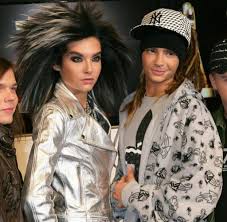 Genau, und trotzdem hatten wir früher nie langeweile. Liebesgluck Bassist Georg Von Tokio Hotel Hat Eine Freundin Welt