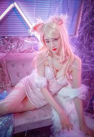 情色小说论坛-性感二次元美女九尾狐妩媚妖娆写真图片