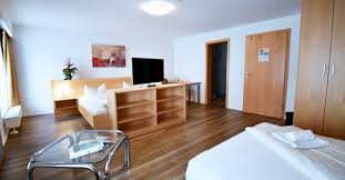 Nach absprache mit dem derzeitigen mieter kann die wohnung zwischen dem 1. Eindrucke Gasthof Hotel Gruner Baum Dettelbach